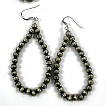 Load image into Gallery viewer, Navajo Pearl Earrings