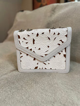 Load image into Gallery viewer, Tooled Cut-Out Leather Purses Envelope Style