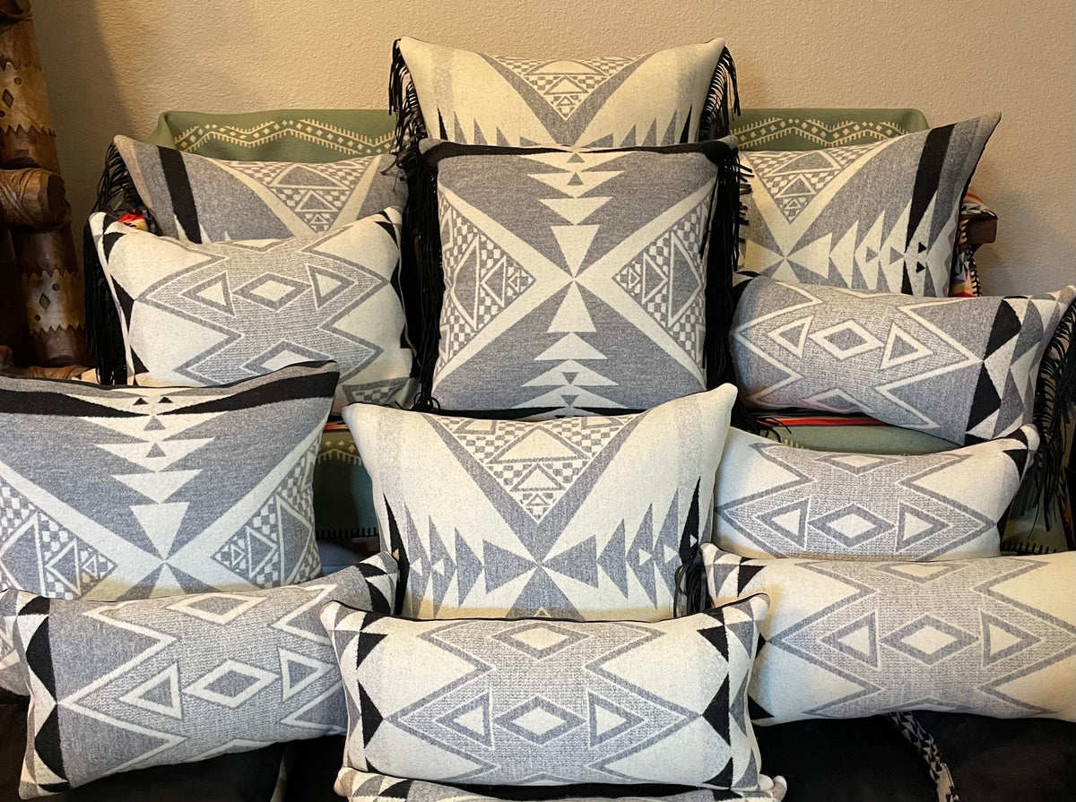 Diamond Ridge White – Ruby and Fes Customs